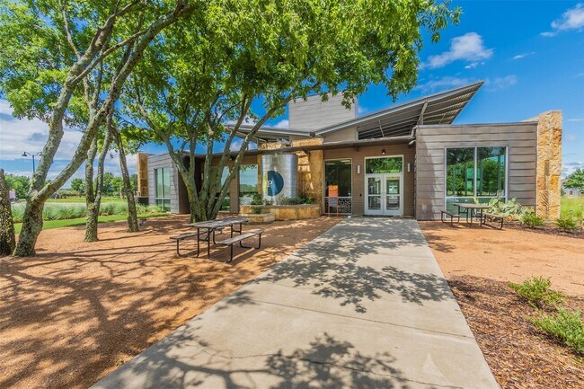 Building Photo - 7025 Trailhead St
