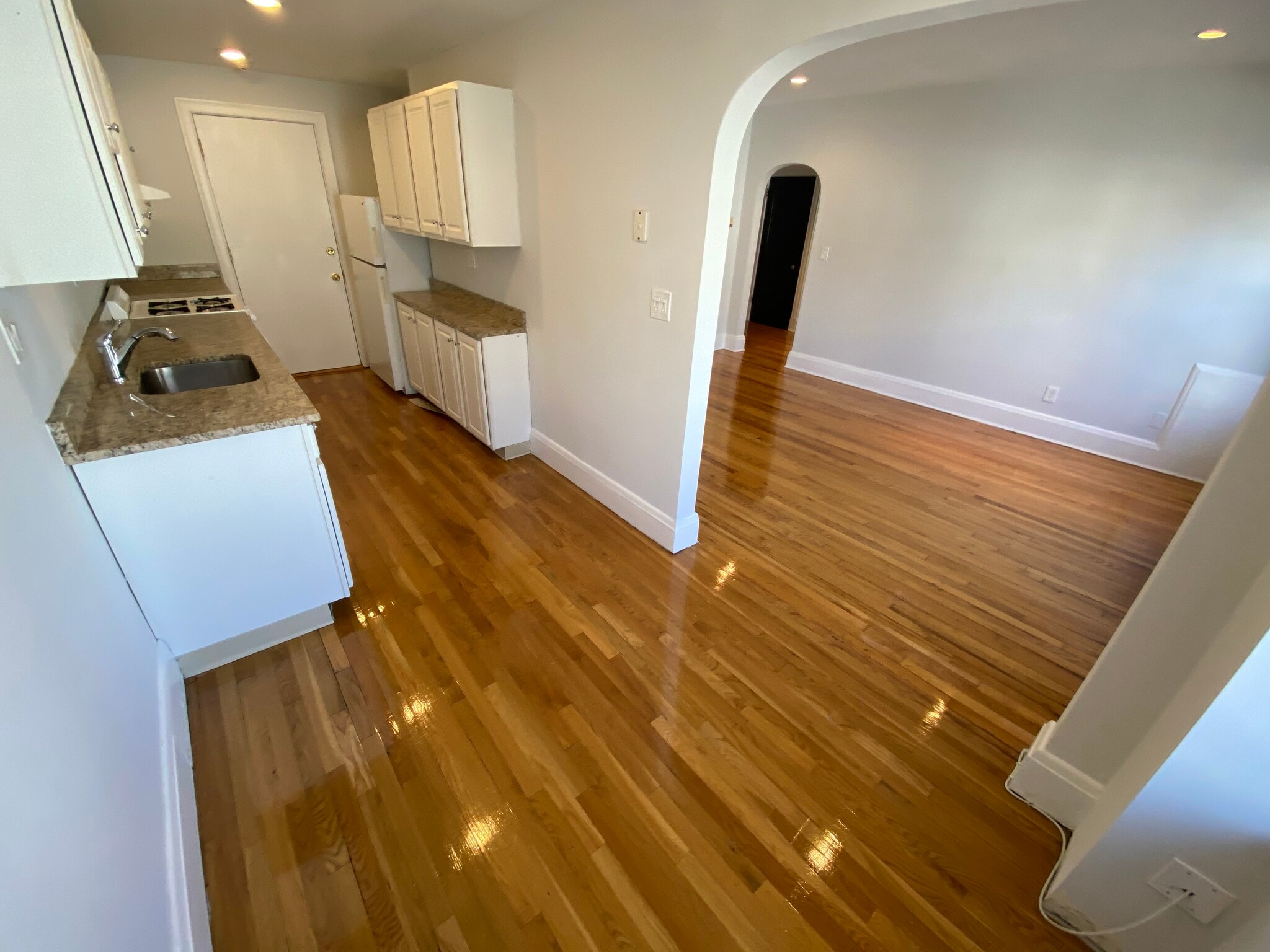 Building Photo - 119 Highland Ave