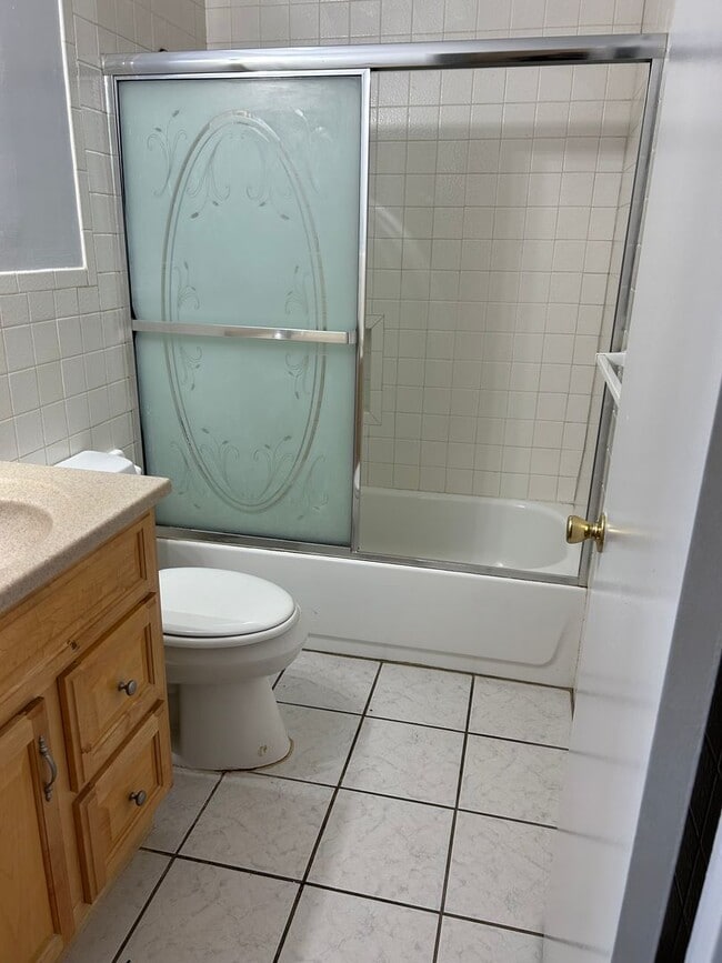 Building Photo - Charming Home with Sunroom & Spacious Backyard in Glendora