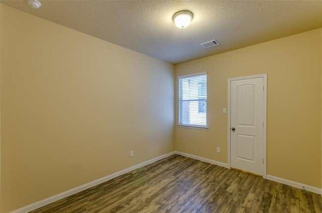 Building Photo - 11817 Mockingbird Ln