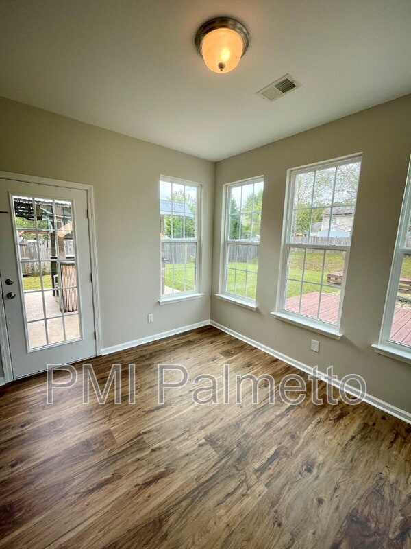 Building Photo - 167 Wingspan Way