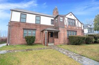 Building Photo - 320 Simpson Pl