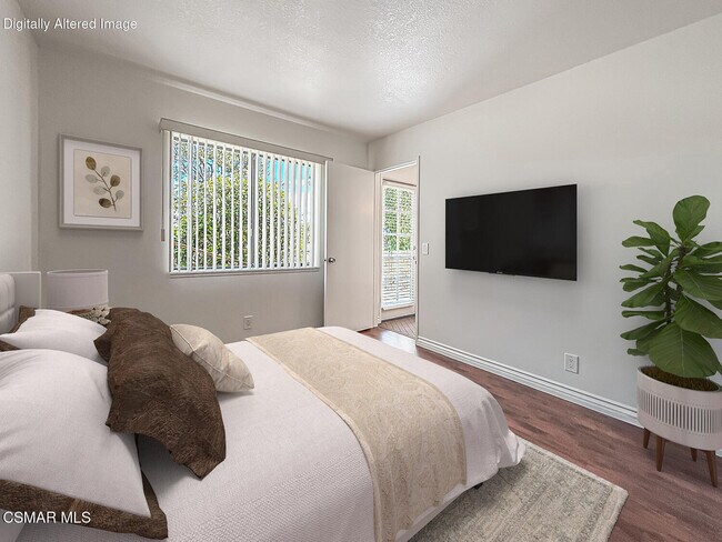 Building Photo - 576 Calle De Las Ovejas