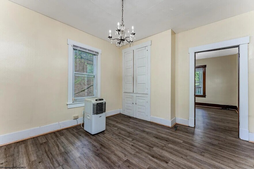 Building Photo - 565 Brockway Ave