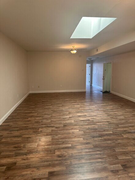Building Photo - 1625 Greenup Ave