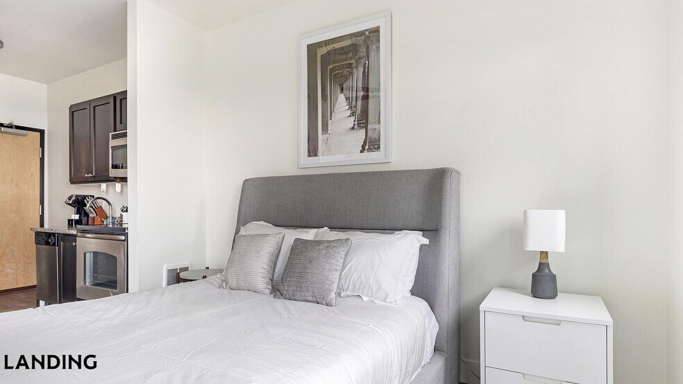 Building Photo - 1430 NW Pettygrove St