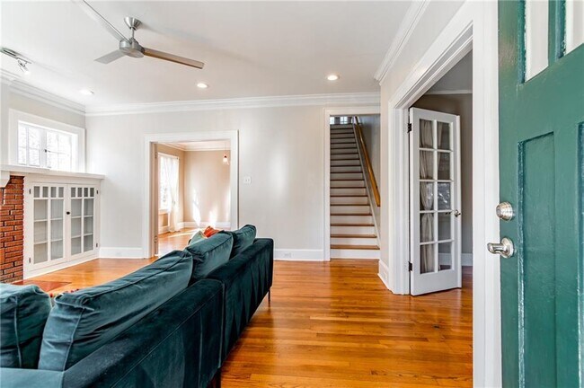 Building Photo - 628 Cooledge Ave NE