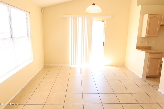 Building Photo - 11884 Belfry Park Dr
