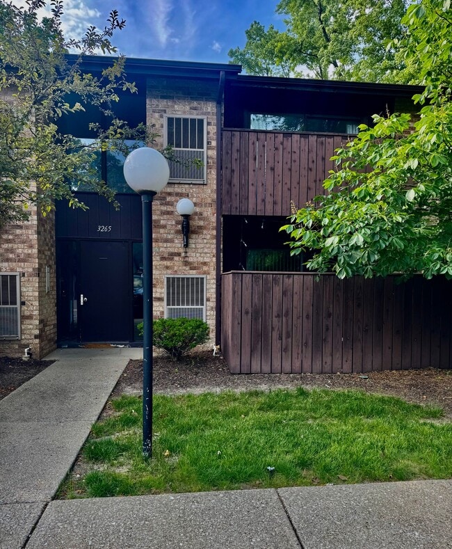 Building Photo - 3265 Mayfield Rd