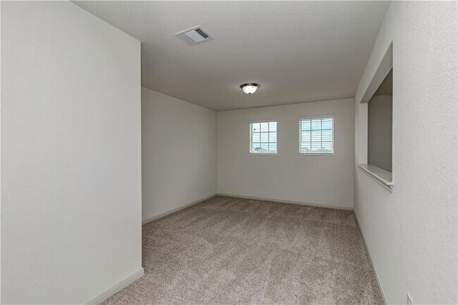 Building Photo - 132 Shiner Ln