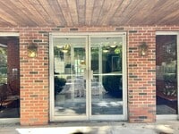 Building Photo - 33 Paul St