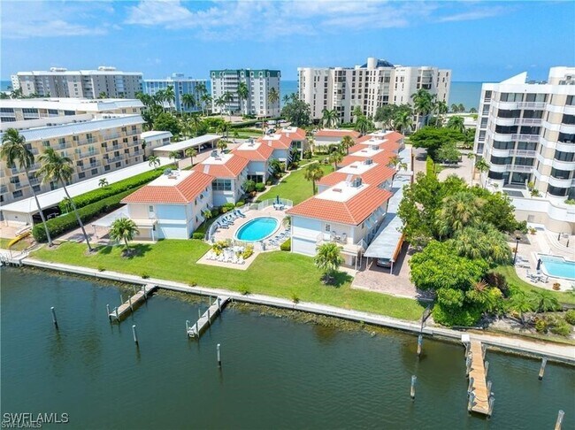 Building Photo - 3070 Gulf Shore Blvd N