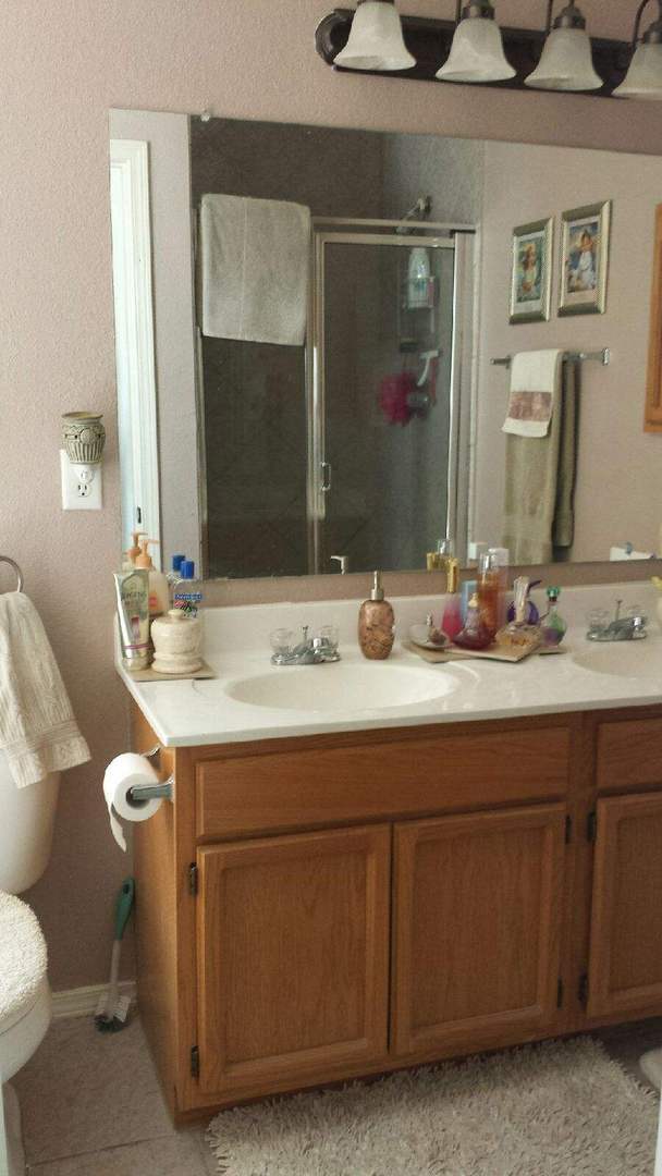 Building Photo - Sandstone Ranch Estates 4bed/2.5bath Refrig A/C!