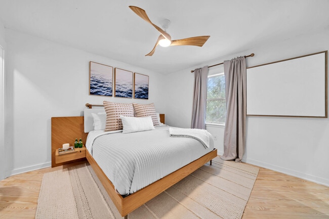 Building Photo - 6296 W County Hwy 30A