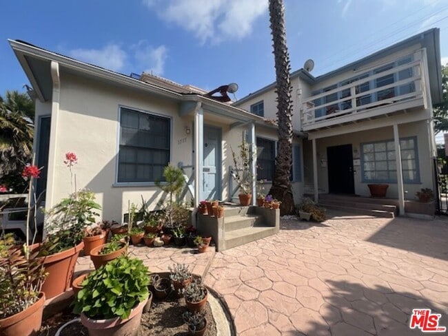 Primary Photo - 1719 Glendon Ave