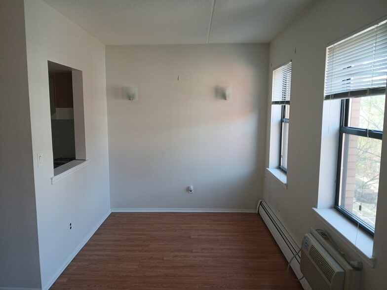 Living/ dinning area - 112 W 128th St