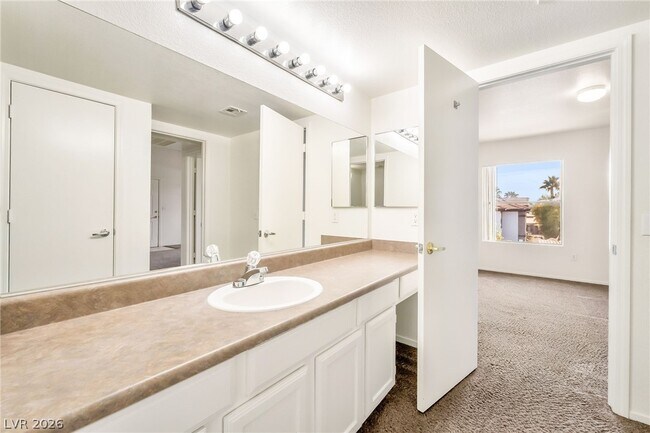 Building Photo - 45 Maleena Mesa St