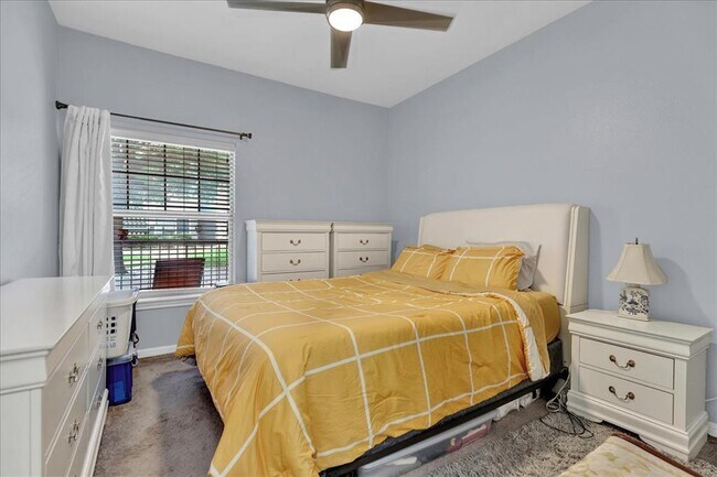 Building Photo - 2320 Gracy Farms Ln