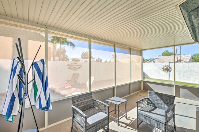 Building Photo - 4401 E Stanford Ave