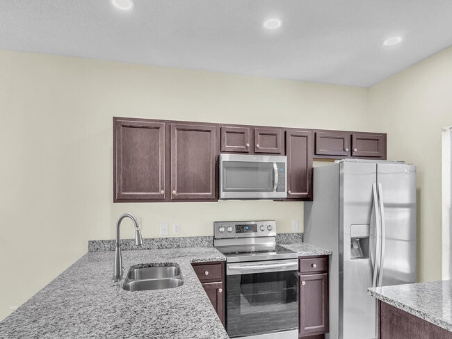 Building Photo - 2717 Bay Club Dr