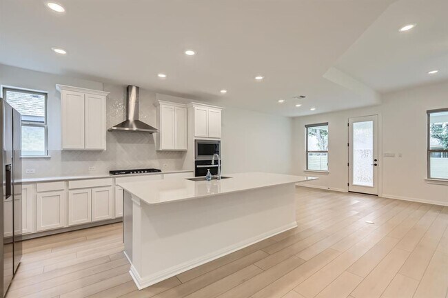 Building Photo - 1208 Legends Ln