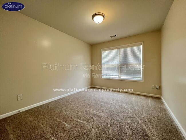 Building Photo - 1106 Treymont Ln SW