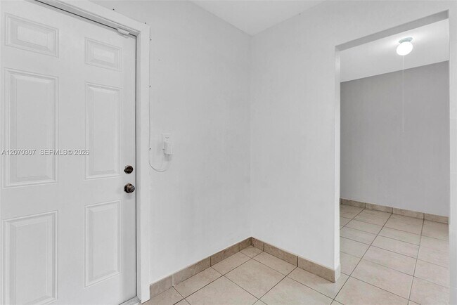 Building Photo - 551 NW 30th Terrace