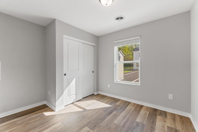 Building Photo - 388 N Franklin St