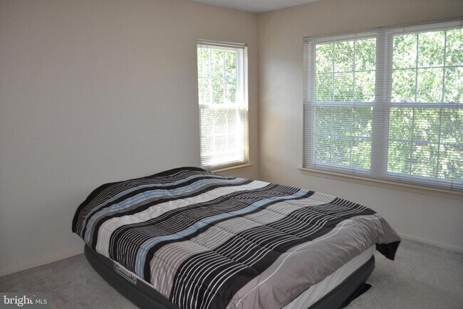Building Photo - 3306 Wyndham Cir