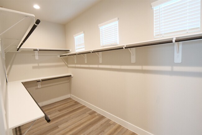 Building Photo - 9004 Lonestar Creekbend Ln
