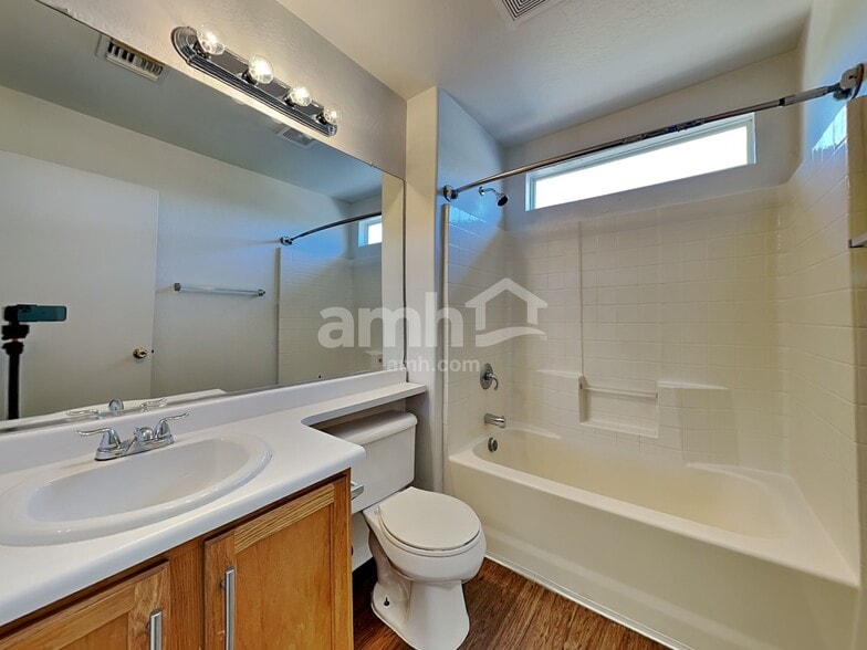 Building Photo - 2653 S 89th Dr