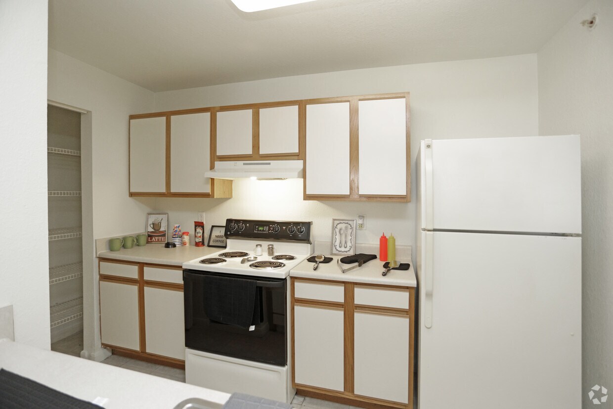 North Oak Crossing Apartments Kansas City