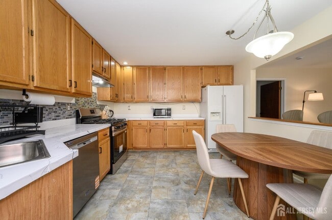 Building Photo - 4112 Birchwood Ct