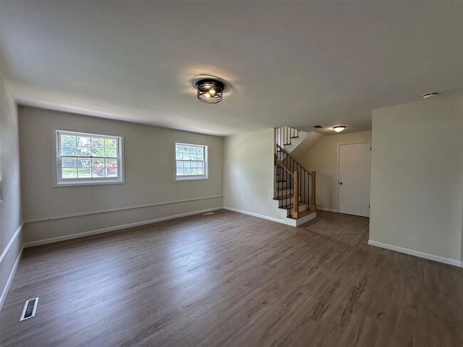 Building Photo - 3006 Stanford Ave