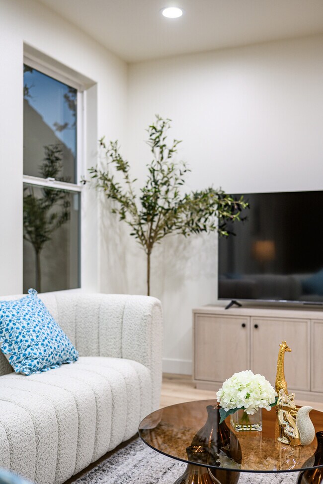 Building Photo - Gated Newport Coast 5BR w/ Pool Access