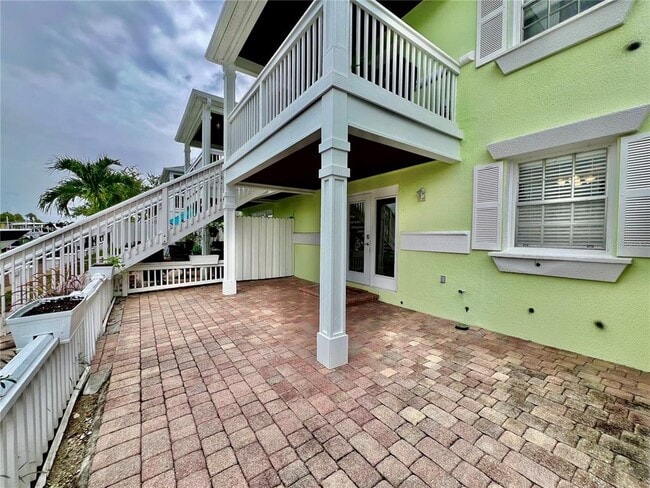 Building Photo - 5111 Coquina Key Dr SE