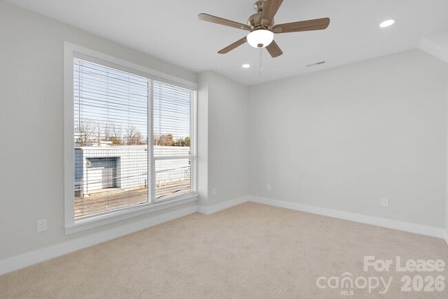 Building Photo - 113 Verbena St