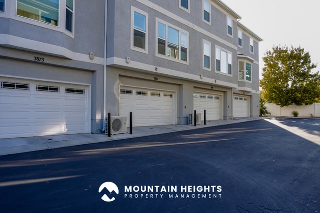 Building Photo - 3891 W Lansdown Ct