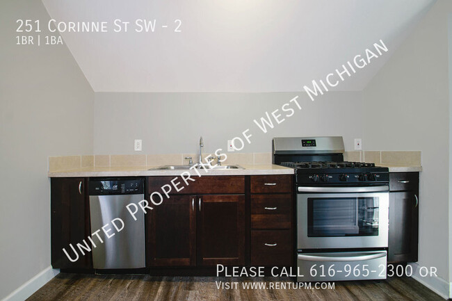 Building Photo - 251 Corinne St SW