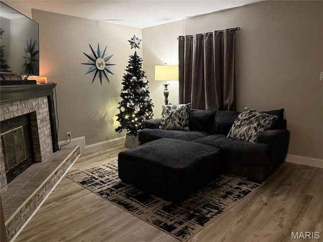 Primary Photo - 341 Della Dr