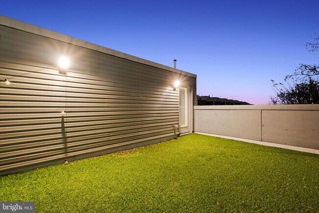 Building Photo - 1121 Earl St