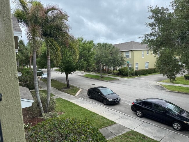 Building Photo - 2131 SE Destin Dr