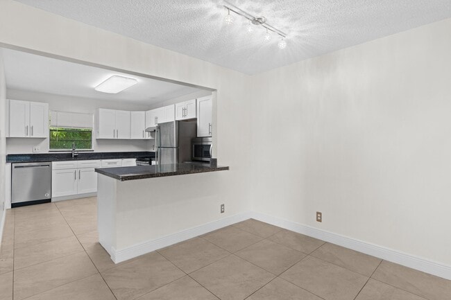 Building Photo - 1515 N Federal Hwy