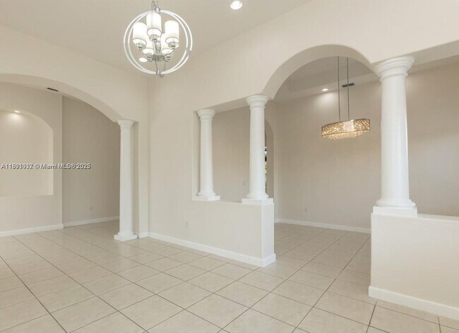 Building Photo - 7635 SW 193rd Ln