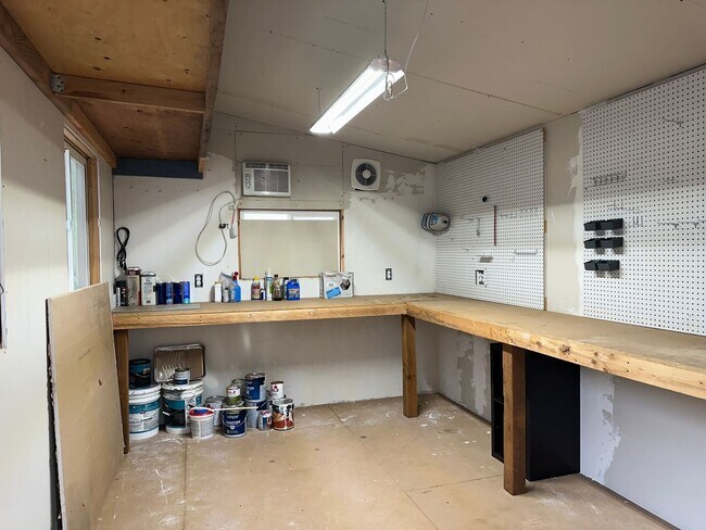 Building Photo - Beautiful 3 bedroom 2 bath house in Thurston!