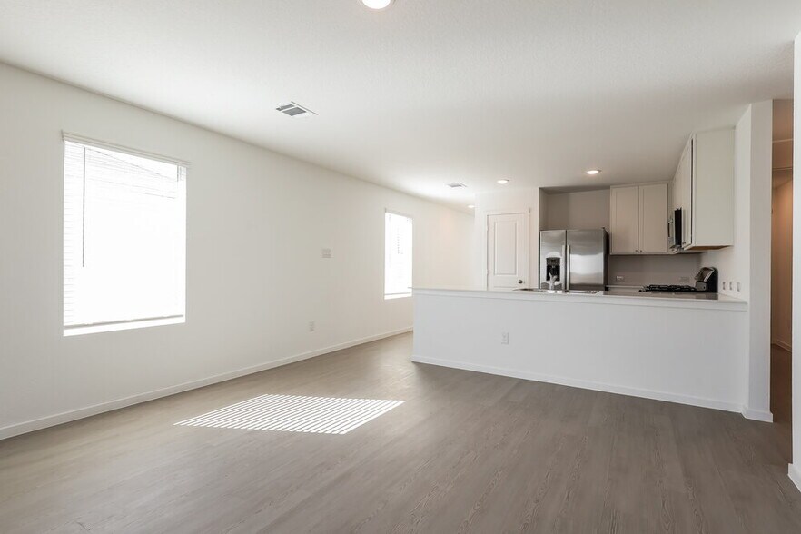 Building Photo - 1818 Musk Rose