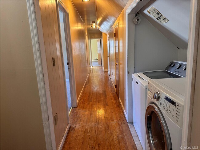 Building Photo - 116 Williams Ave