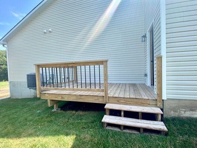 Building Photo - Newly Built 4 Bedroom and 3 Bathroom Duple...