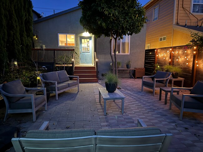 Building Photo - 5529 Beaudry St