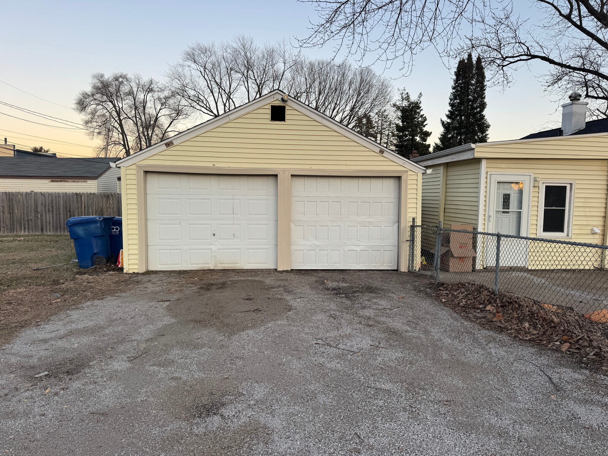 Building Photo - 3878 Johnson Ave